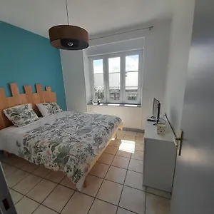 https://gite-de-la-fontaine-olby.hotels-rhonealpes.com